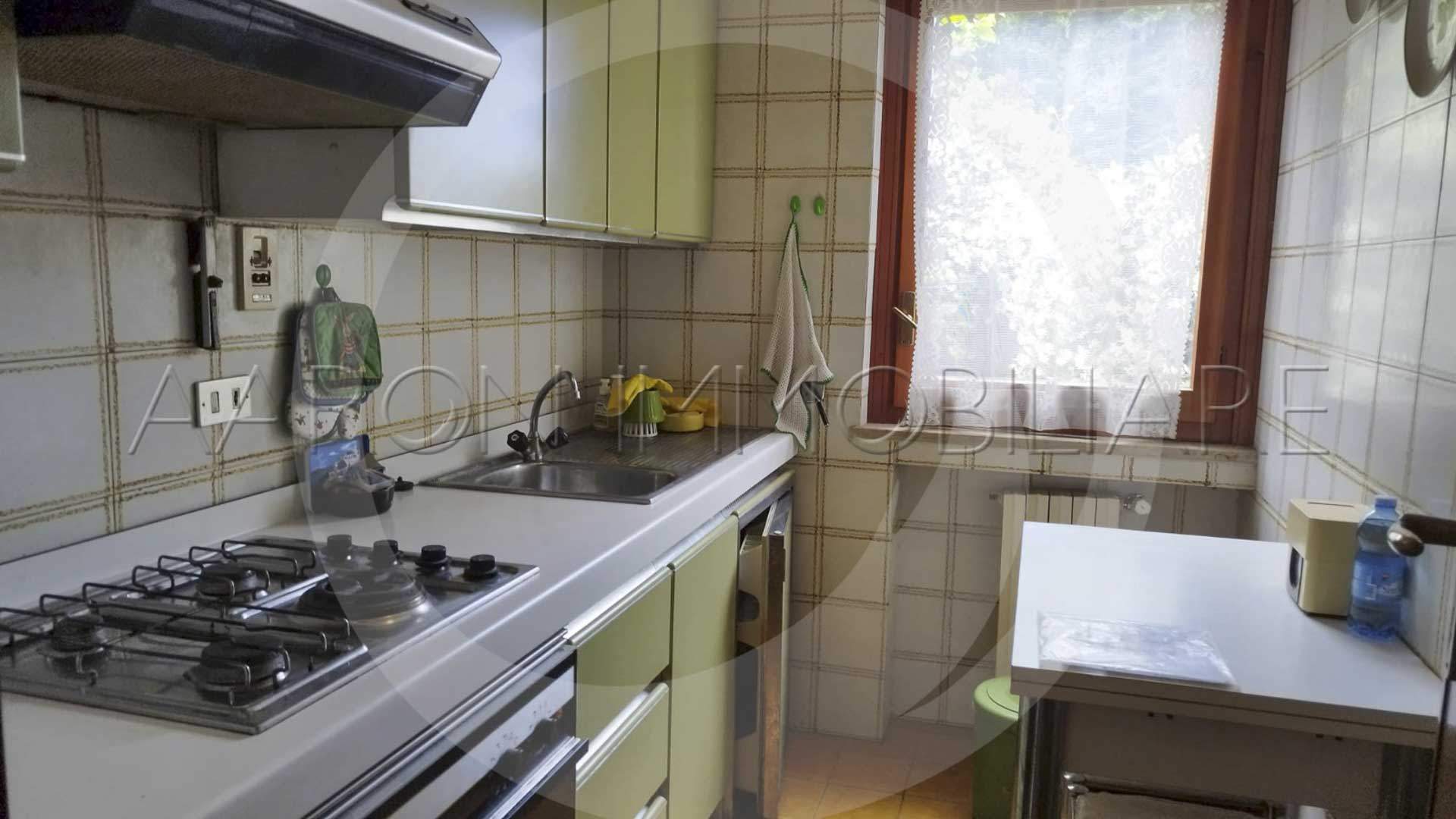 Sanremo, zona Foce, Grazioso Bilocale con Giardino Privato e Box auto