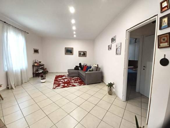 Sanremo, casa indipendente con giardino in zona Foce