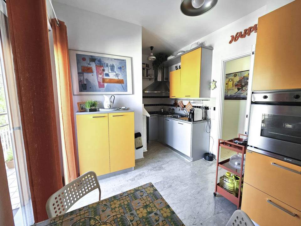 Sanremo: Attico di Lusso Fronte Mare con Terrazza