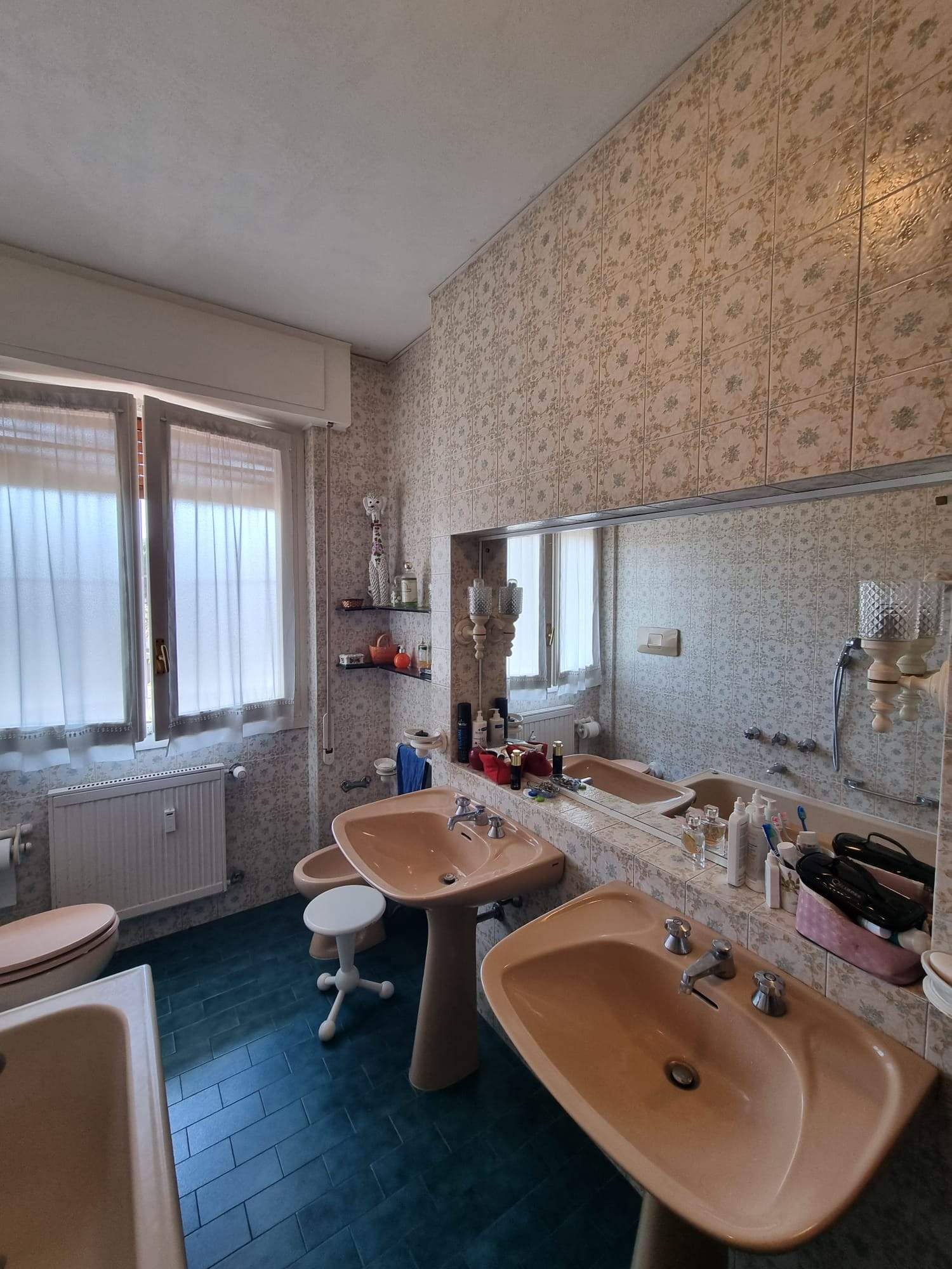 Ospedaletti, zona centrale, Appartamento 211 m² con giardino, box e cantina