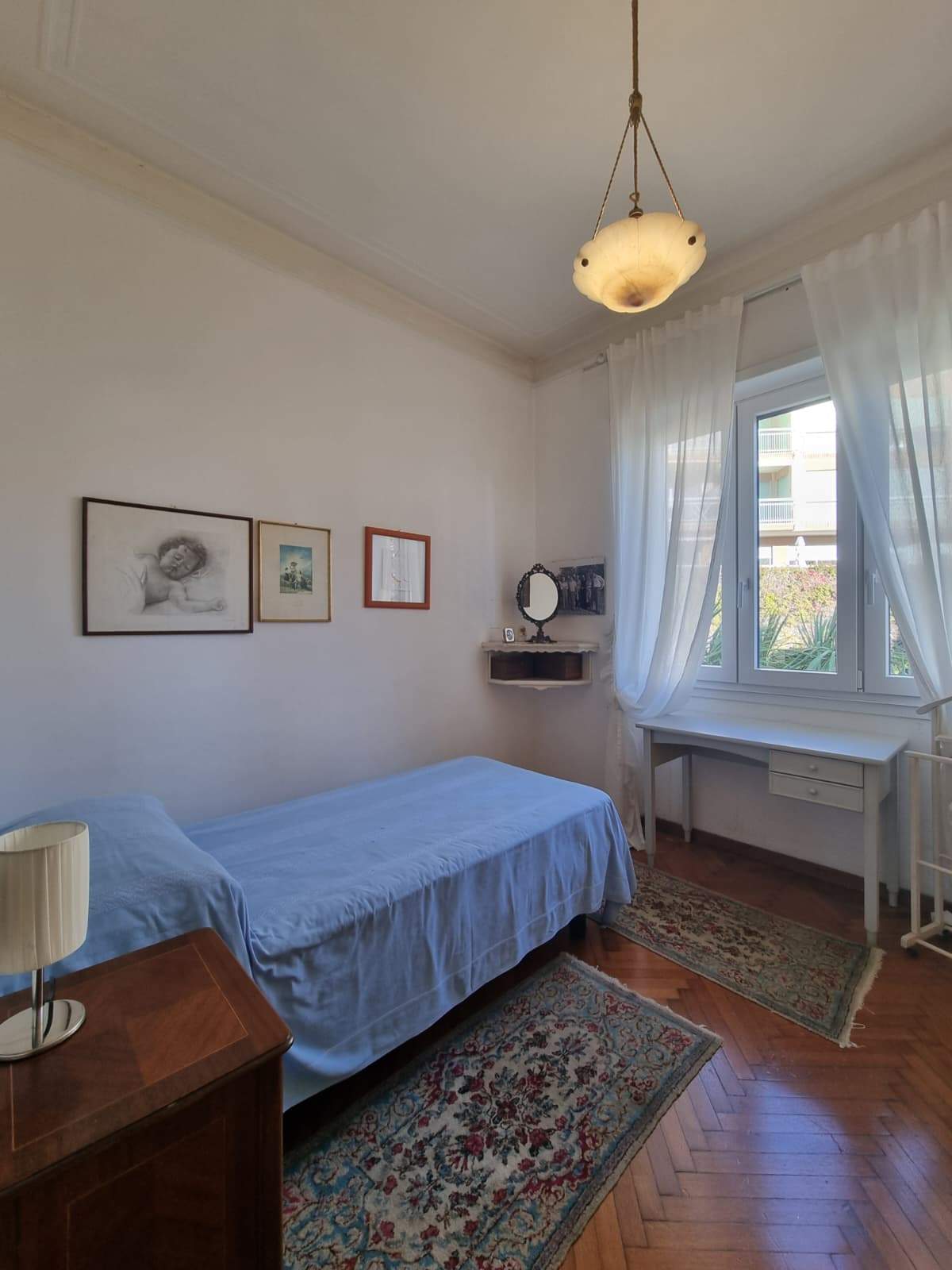 Zona Foce – Villa unifamiliare su 3 livelli con giardino, terrazzo e box auto
