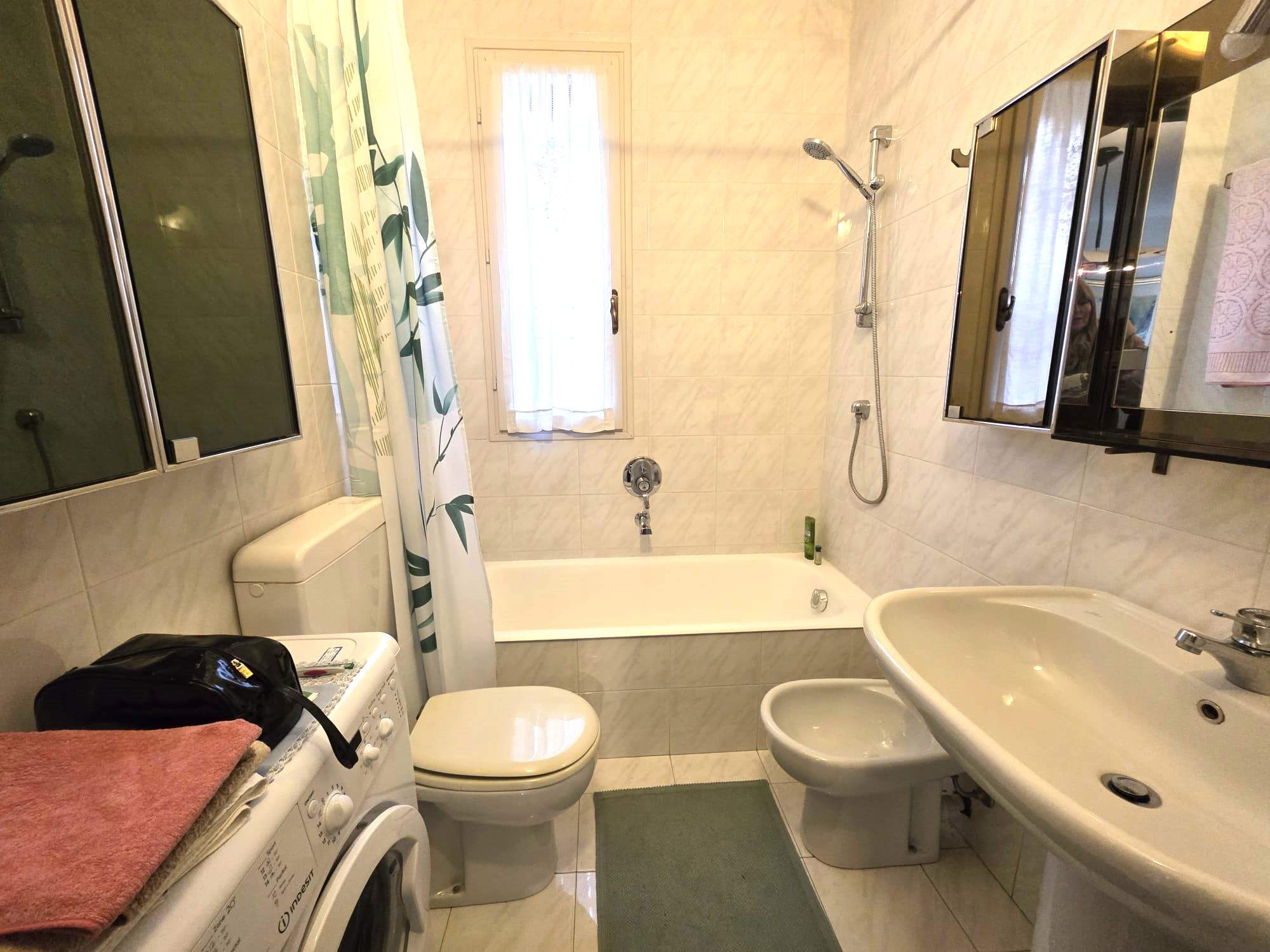 Sanremo, attico in casa indipendente in zona Foce / Solaro, con vista mare e terrazza perimetrale