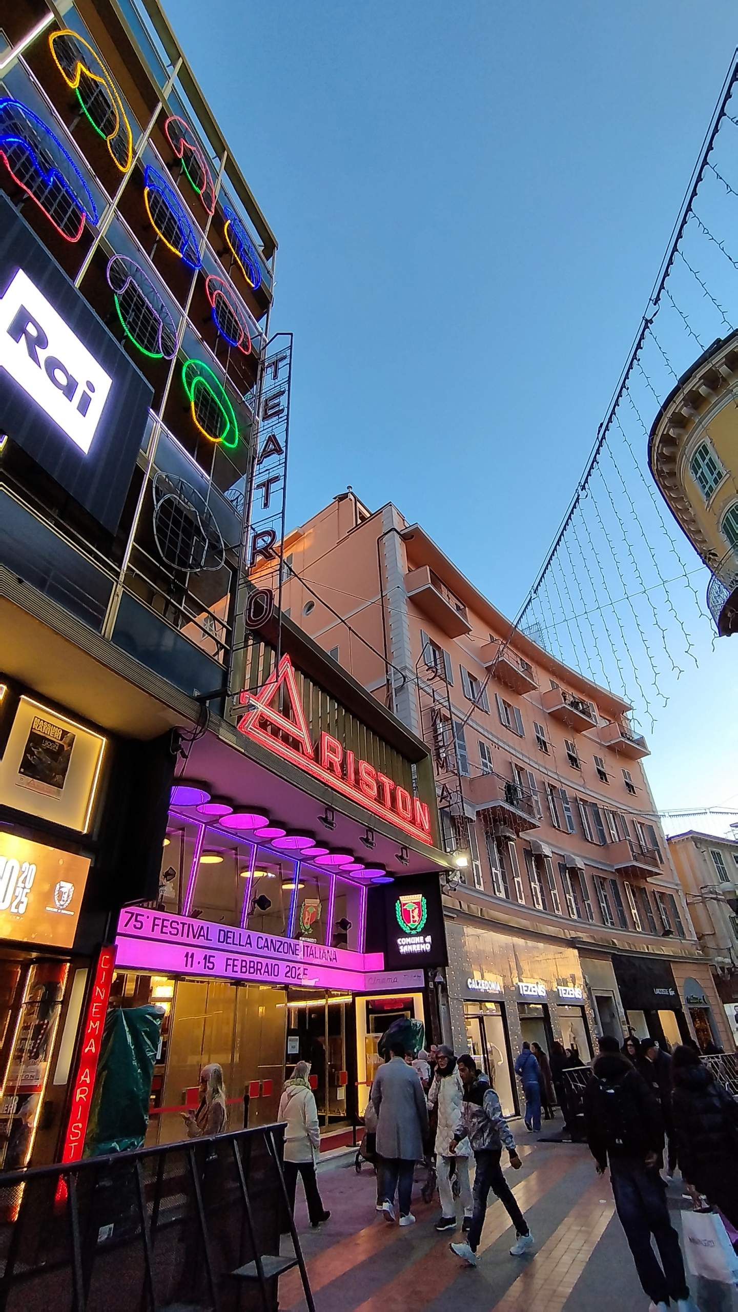 Sanremo, centralissimo, trilocale duplex su due livelli, ristrutturato.