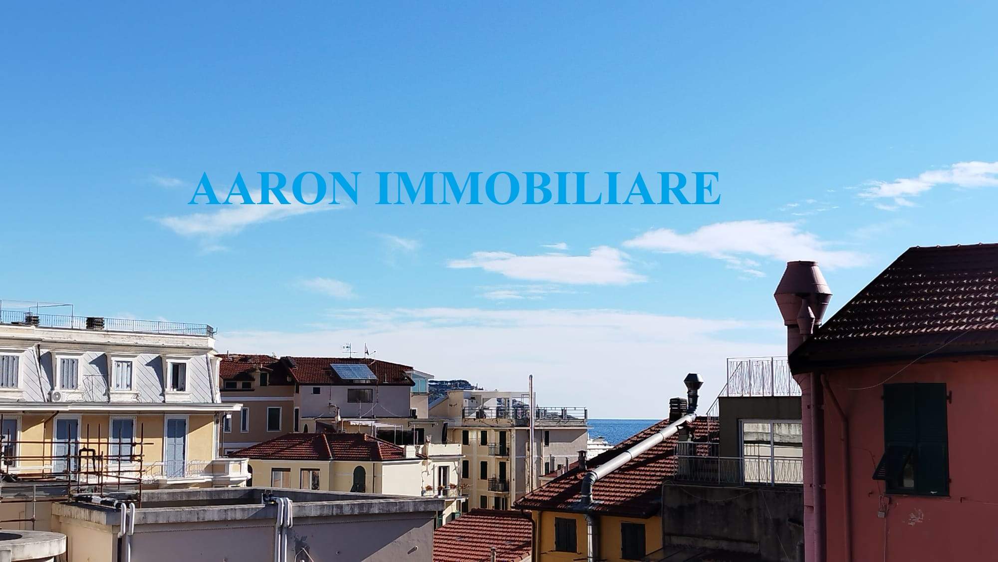 Sanremo, trilocale centralissimo, mansardato, ristrutturato.